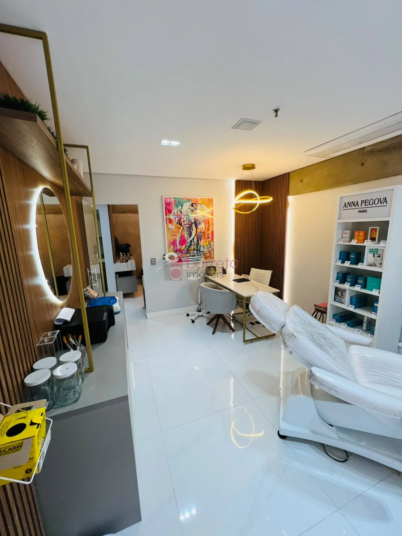 SALA COMERCIAL COM AREA COMUM COMPARTILHADA COM SALA 2 MOBILIADA PARA LOCAÇÃO NO CONDOMÍNIO NINO PLAZA – JUNDIAÍ/SP