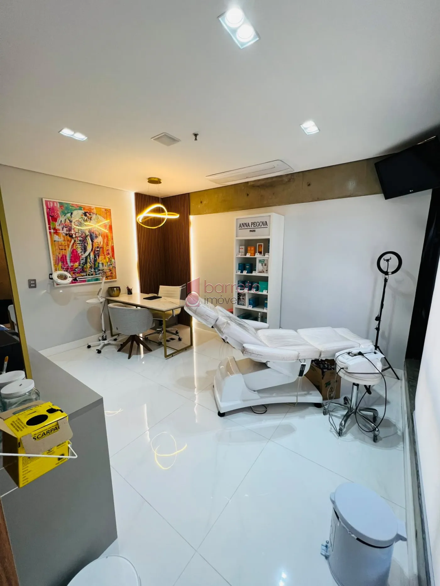 SALA COMERCIAL COM AREA COMUM COMPARTILHADA COM SALA 2 MOBILIADA PARA LOCAÇÃO NO CONDOMÍNIO NINO PLAZA – JUNDIAÍ/SP