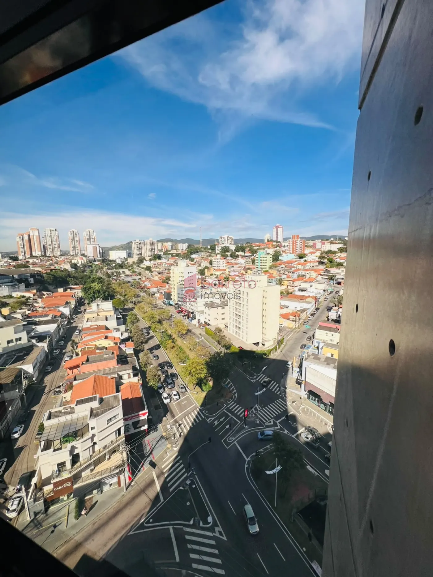 SALA COMERCIAL COM AREA COMUM COMPARTILHADA COM SALA 2 MOBILIADA PARA LOCAÇÃO NO CONDOMÍNIO NINO PLAZA – JUNDIAÍ/SP