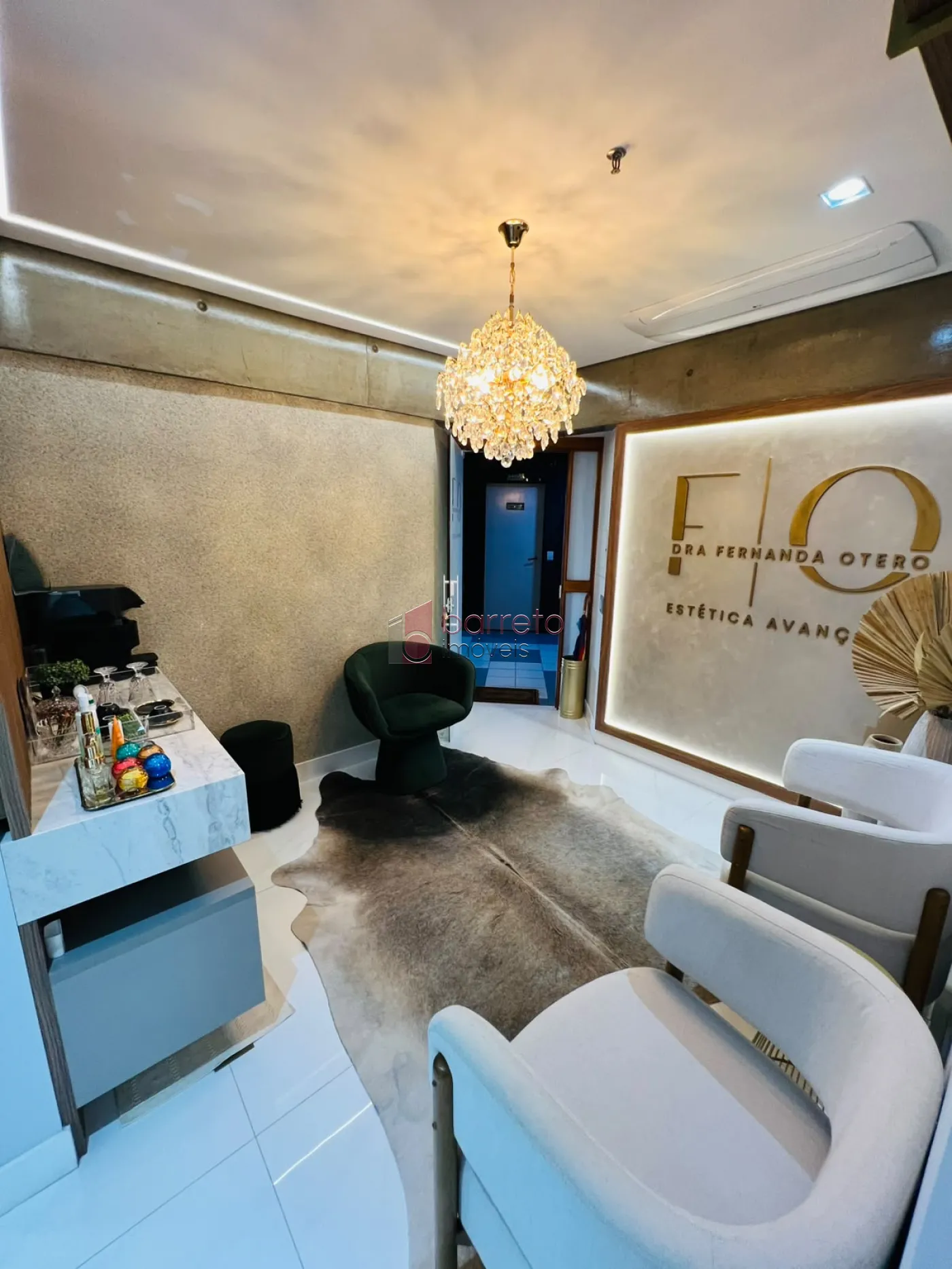 SALA COMERCIAL COM AREA COMUM COMPARTILHADA COM SALA 2 MOBILIADA PARA LOCAÇÃO NO CONDOMÍNIO NINO PLAZA – JUNDIAÍ/SP