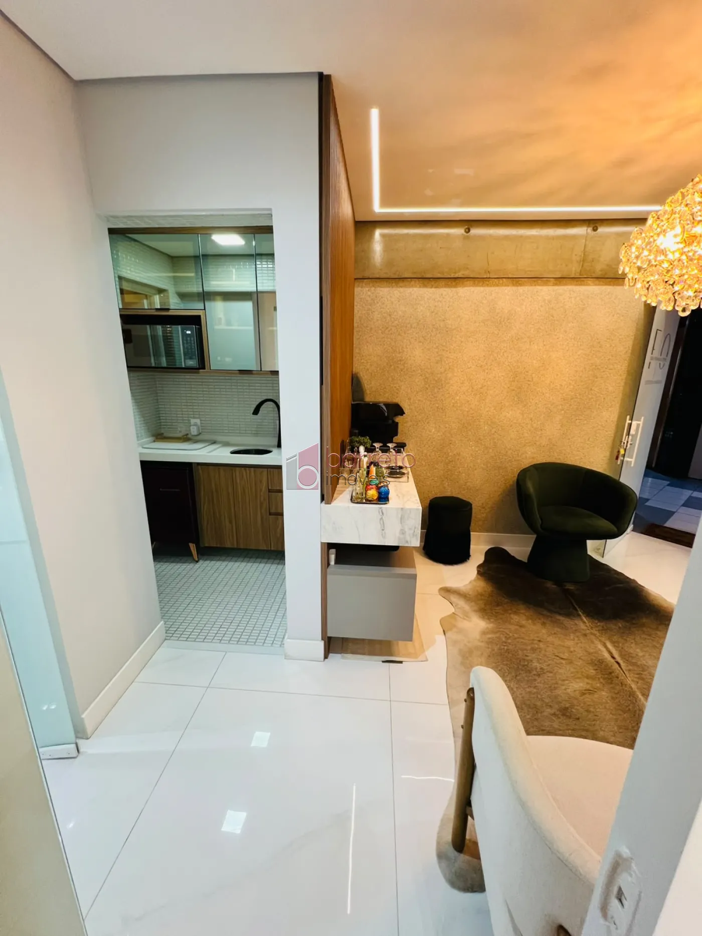 SALA COMERCIAL COM AREA COMUM COMPARTILHADA COM SALA 2 MOBILIADA PARA LOCAÇÃO NO CONDOMÍNIO NINO PLAZA – JUNDIAÍ/SP