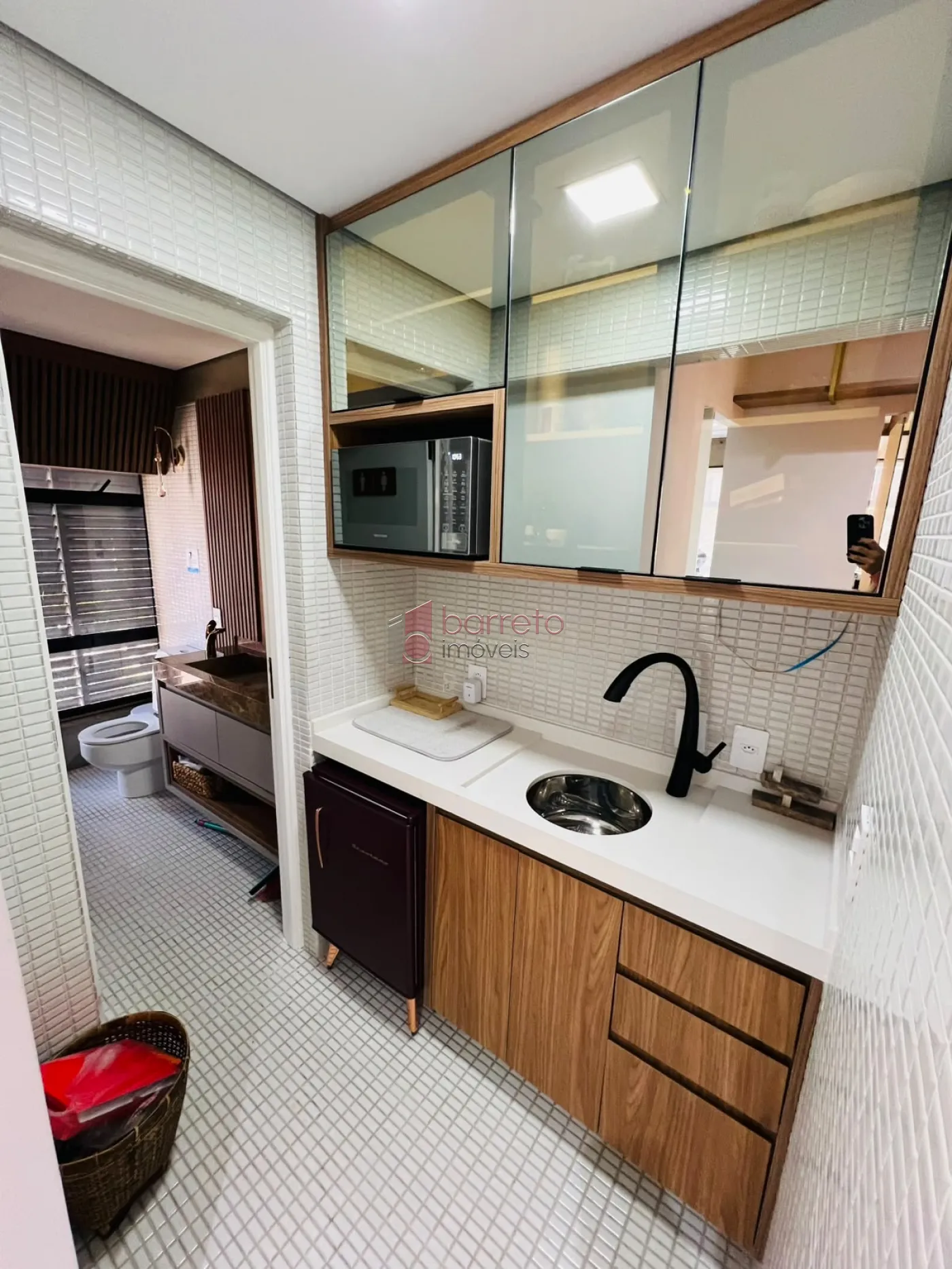 SALA COMERCIAL COM AREA COMUM COMPARTILHADA COM SALA 2 MOBILIADA PARA LOCAÇÃO NO CONDOMÍNIO NINO PLAZA – JUNDIAÍ/SP