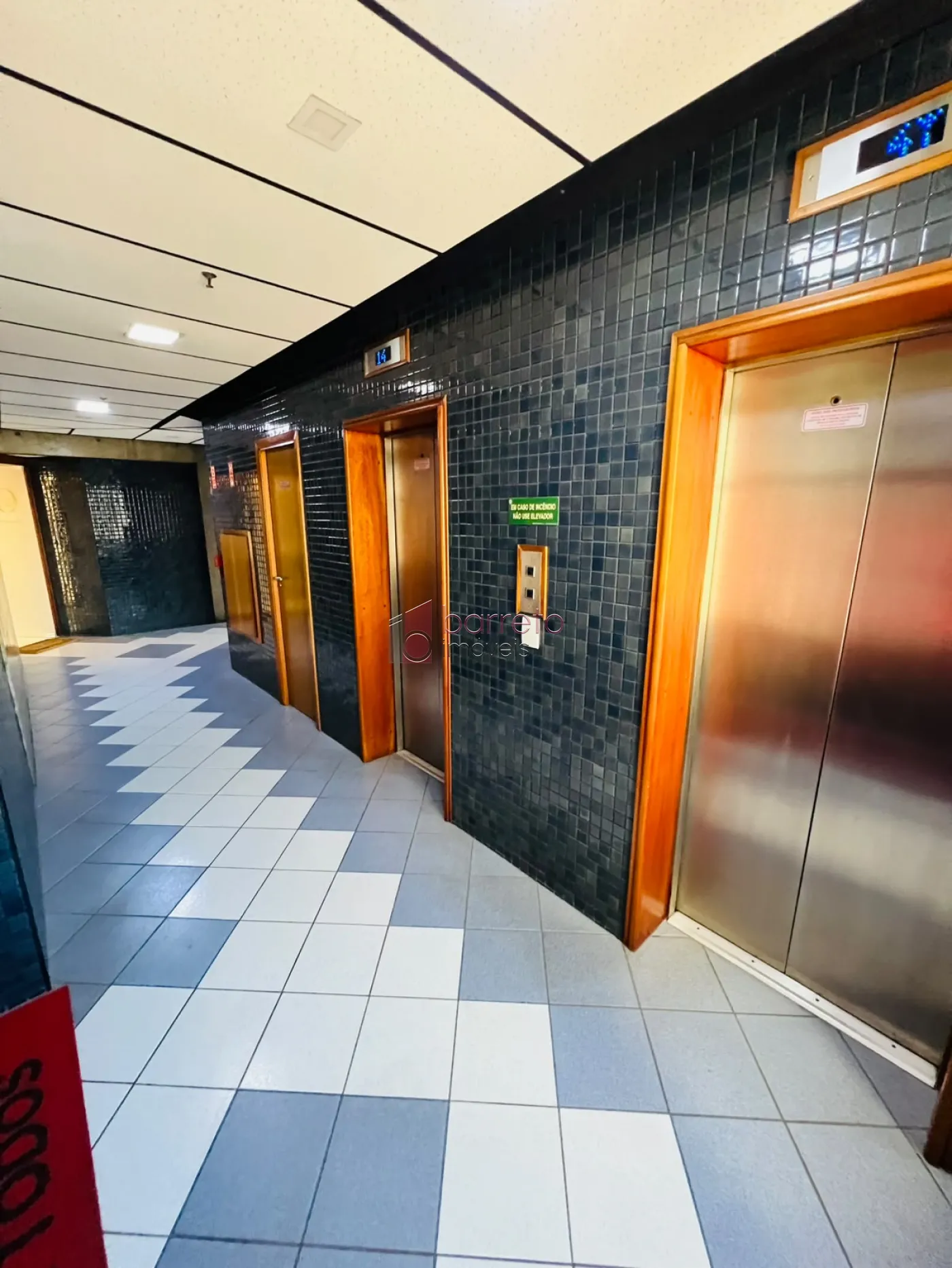 SALA COMERCIAL COM AREA COMUM COMPARTILHADA COM SALA 2 MOBILIADA PARA LOCAÇÃO NO CONDOMÍNIO NINO PLAZA – JUNDIAÍ/SP