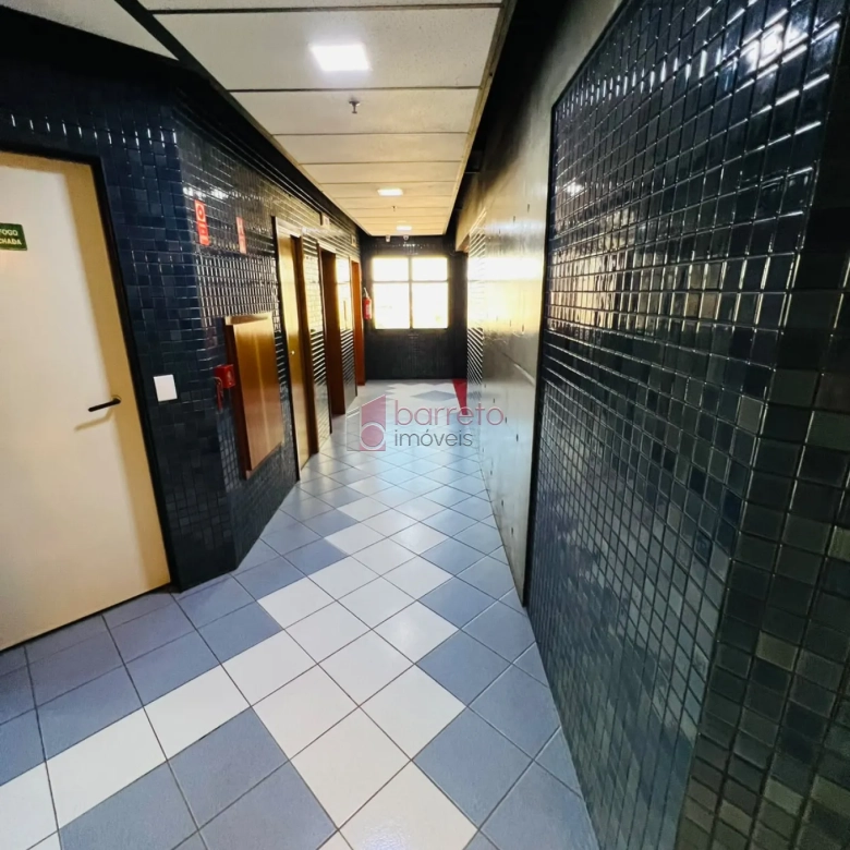 SALA COMERCIAL COM AREA COMUM COMPARTILHADA COM SALA 2 MOBILIADA PARA LOCAÇÃO NO CONDOMÍNIO NINO PLAZA – JUNDIAÍ/SP
