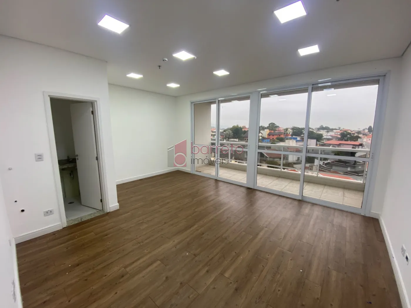SALA COMERCIAL PARA LOCAÇÃO NO EDIFÍCIO NINE OFFICE BOUTIQUE – JUNDIAÍ/SP
