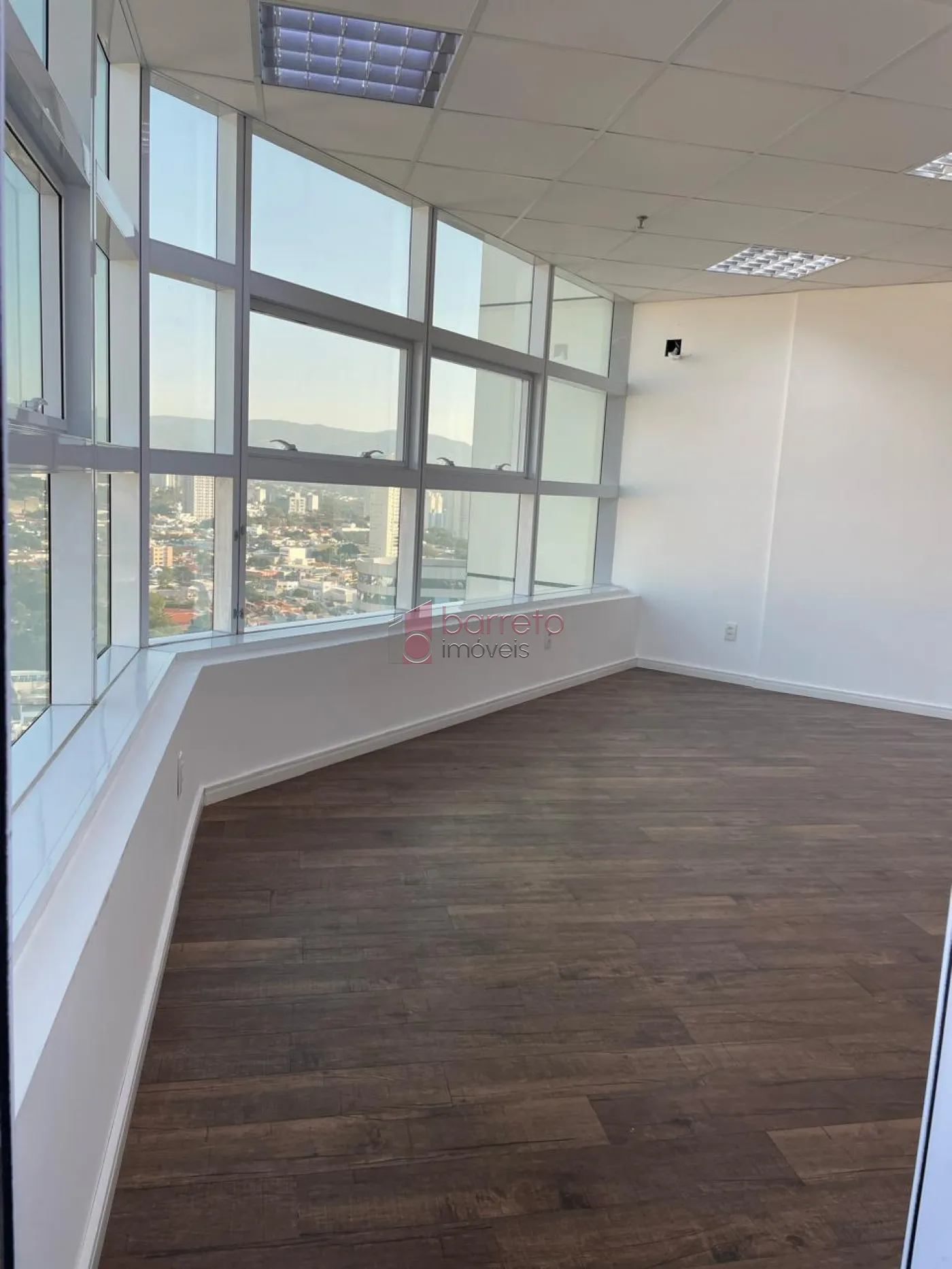 SALA COMERCIAL À VENDA NO CONDOMÍNIO GOLDEN OFFICE – JUNDIAÍ/SP