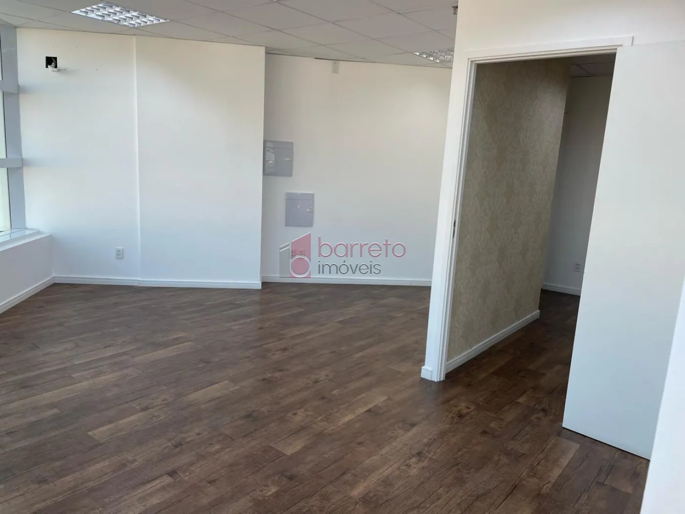 SALA COMERCIAL À VENDA NO CONDOMÍNIO GOLDEN OFFICE – JUNDIAÍ/SP