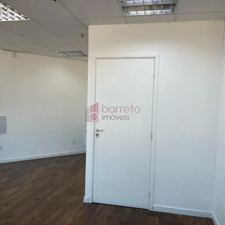SALA COMERCIAL À VENDA NO CONDOMÍNIO GOLDEN OFFICE – JUNDIAÍ/SP