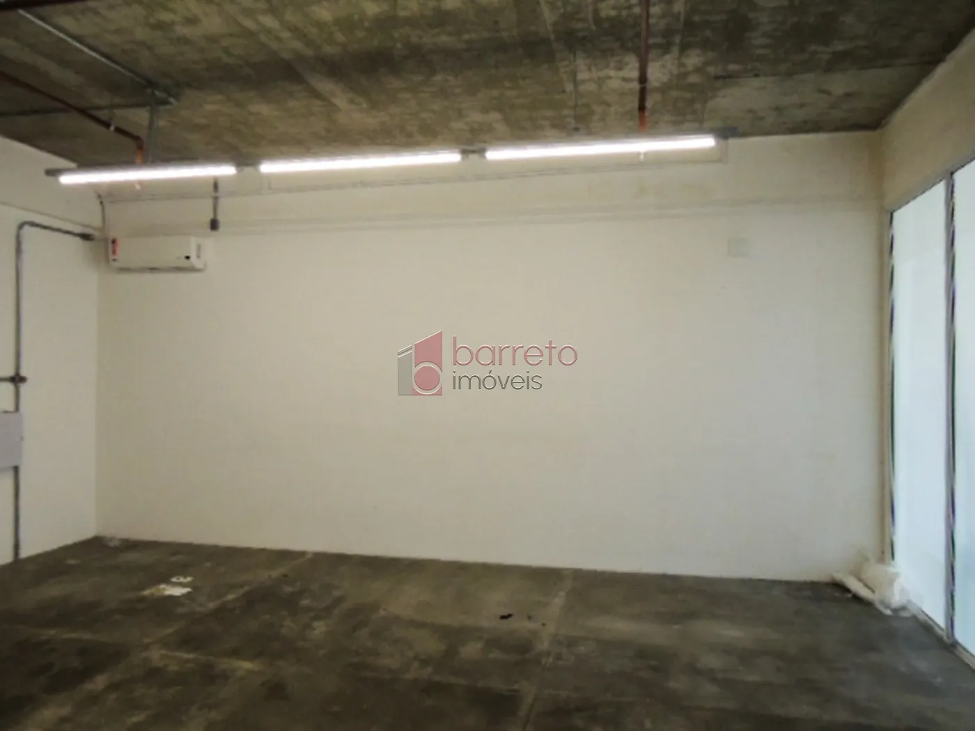 SALA/LOJA TÉRREA À VENDA NO CONDOMÍNIO GOLDEN OFFICE EM JUNDIAÍ/SP