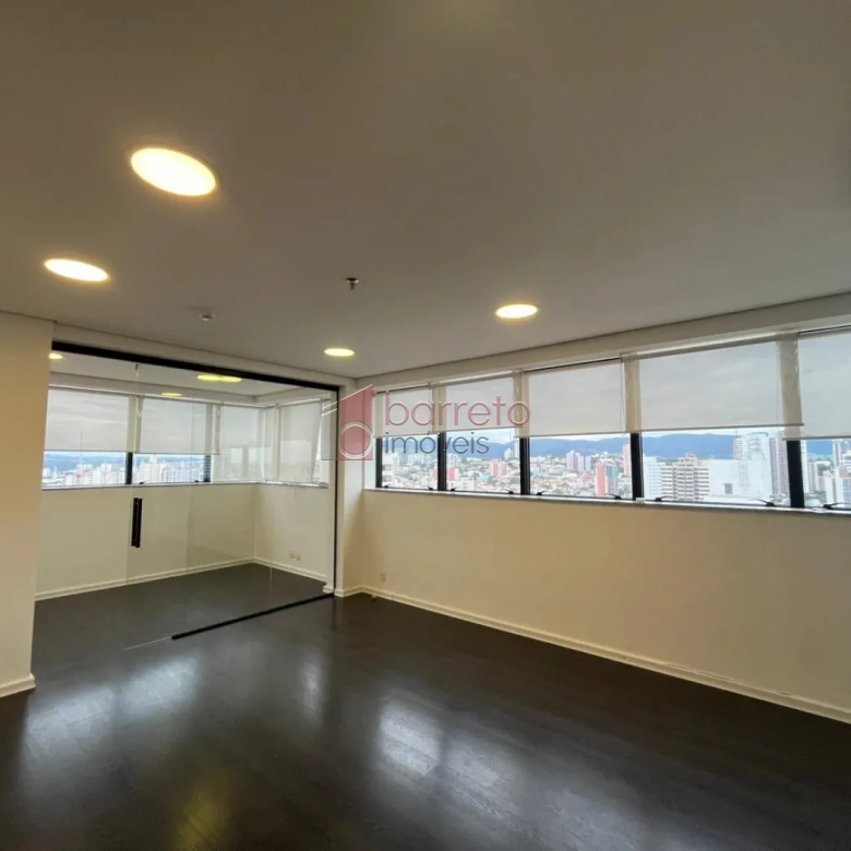 SALA COMERCIAL À VENDA NO CONDOMÍNIO UFFIZI – JUNDIAÍ/SP