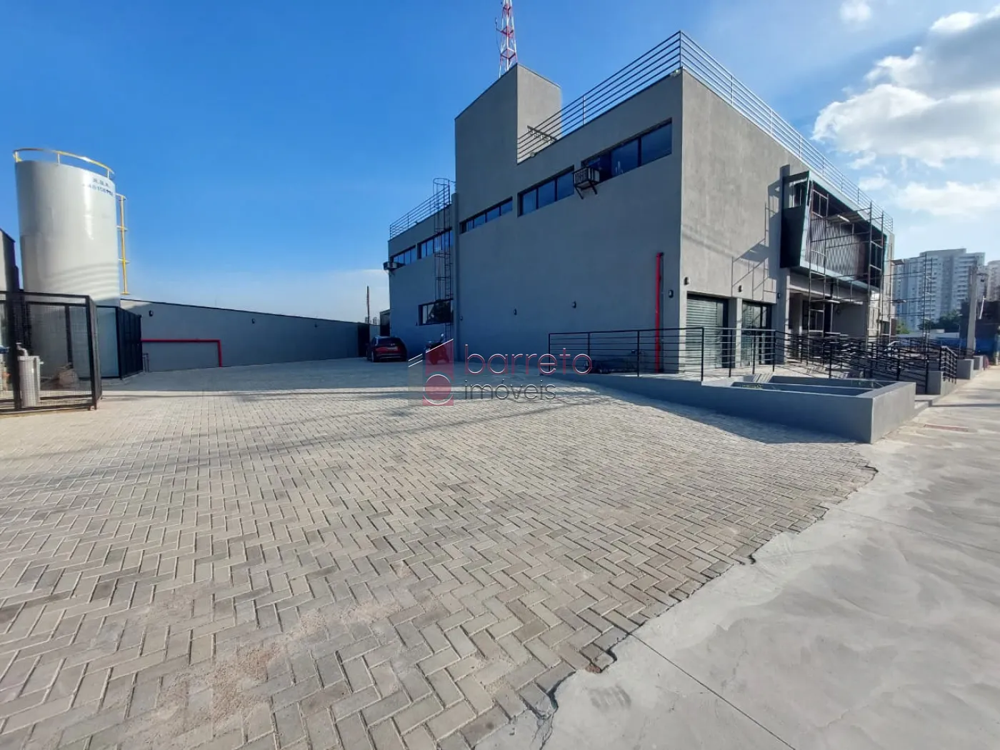 SALÃO COMERCIAL NO CONDOMÍNIO SIENA MALL NA VILA NAMBI – JUNDIAÍ/SP