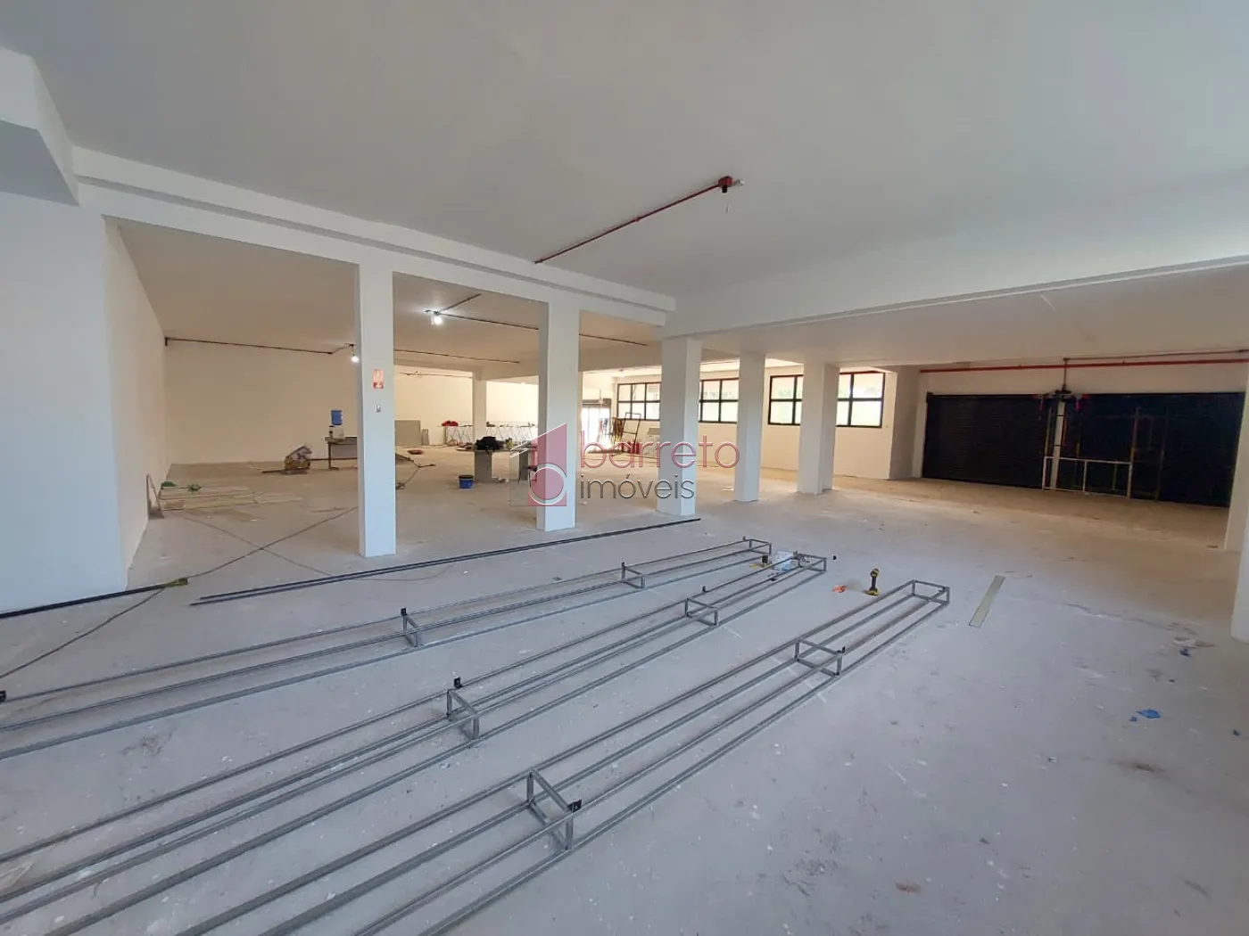 SALÃO COMERCIAL NO CONDOMÍNIO SIENA MALL NA VILA NAMBI – JUNDIAÍ/SP
