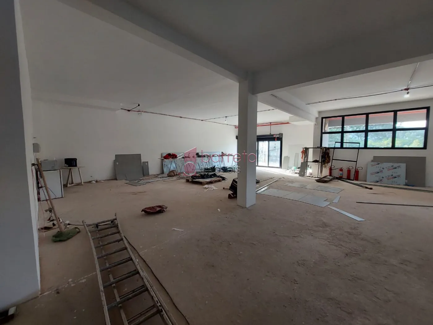 SALÃO COMERCIAL NO CONDOMÍNIO SIENA MALL NA VILA NAMBI – JUNDIAÍ/SP