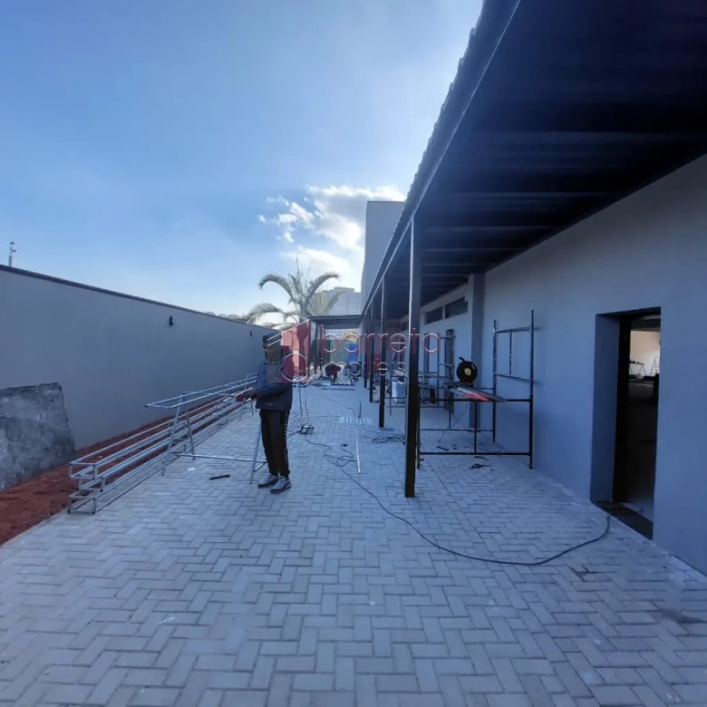 SALÃO COMERCIAL NO CONDOMÍNIO SIENA MALL NA VILA NAMBI – JUNDIAÍ/SP