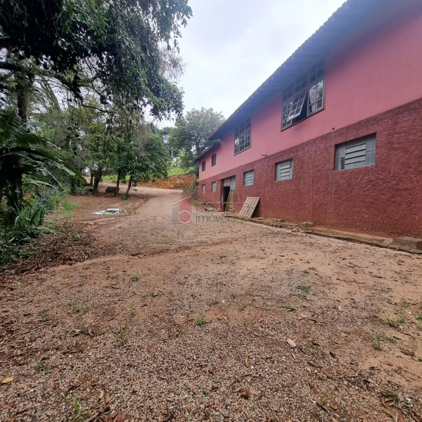 SALÃO COMERCIAL À VENDA NAS IMEDIAÇÕES DO BAIRRO ENGORDADOURO – JUNDIAÍ/SP
