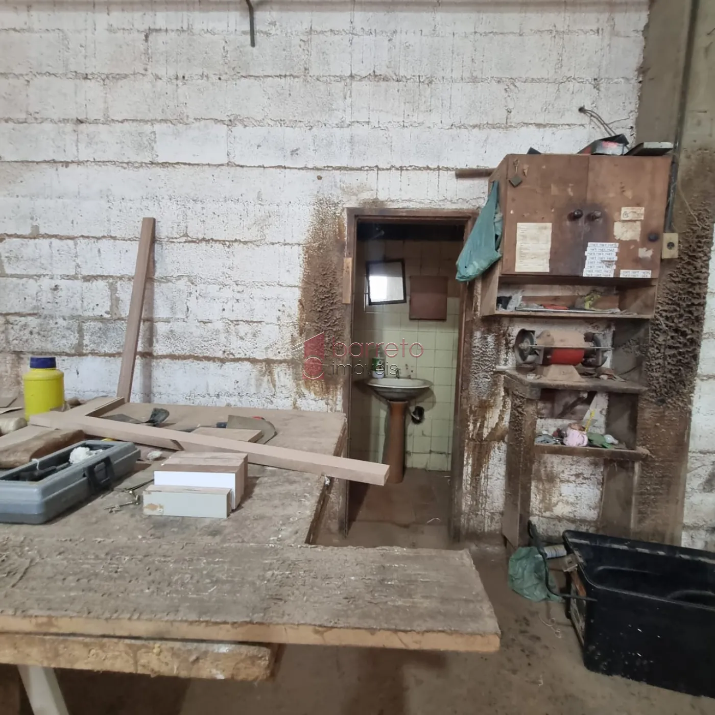SALÃO COMERCIAL À VENDA NAS IMEDIAÇÕES DO BAIRRO ENGORDADOURO – JUNDIAÍ/SP