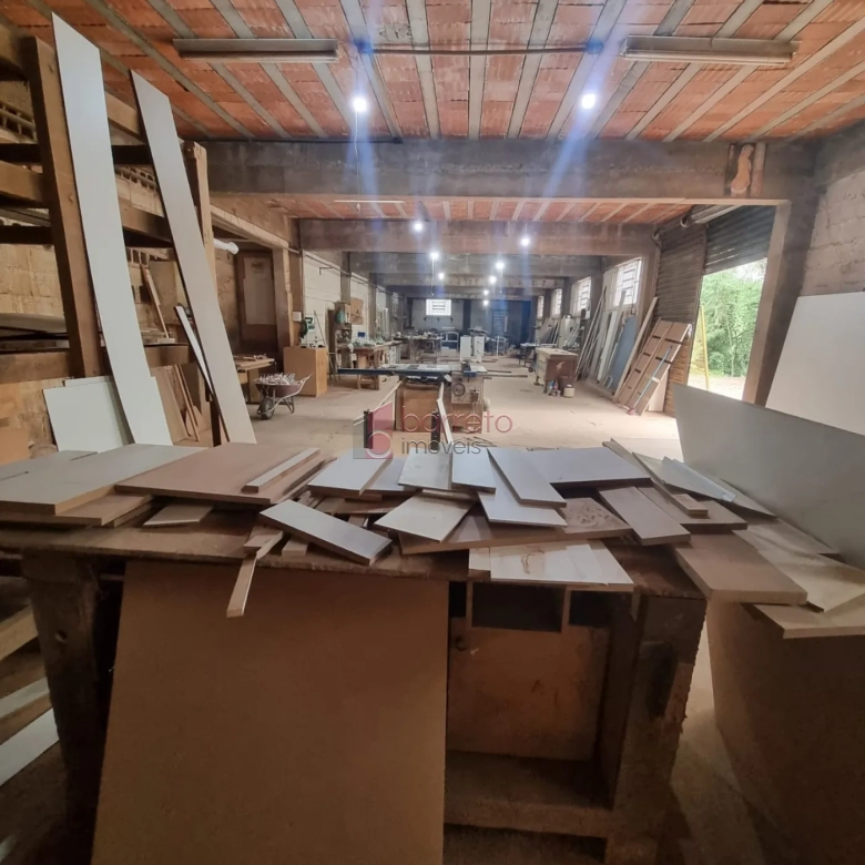 SALÃO COMERCIAL À VENDA NAS IMEDIAÇÕES DO BAIRRO ENGORDADOURO – JUNDIAÍ/SP