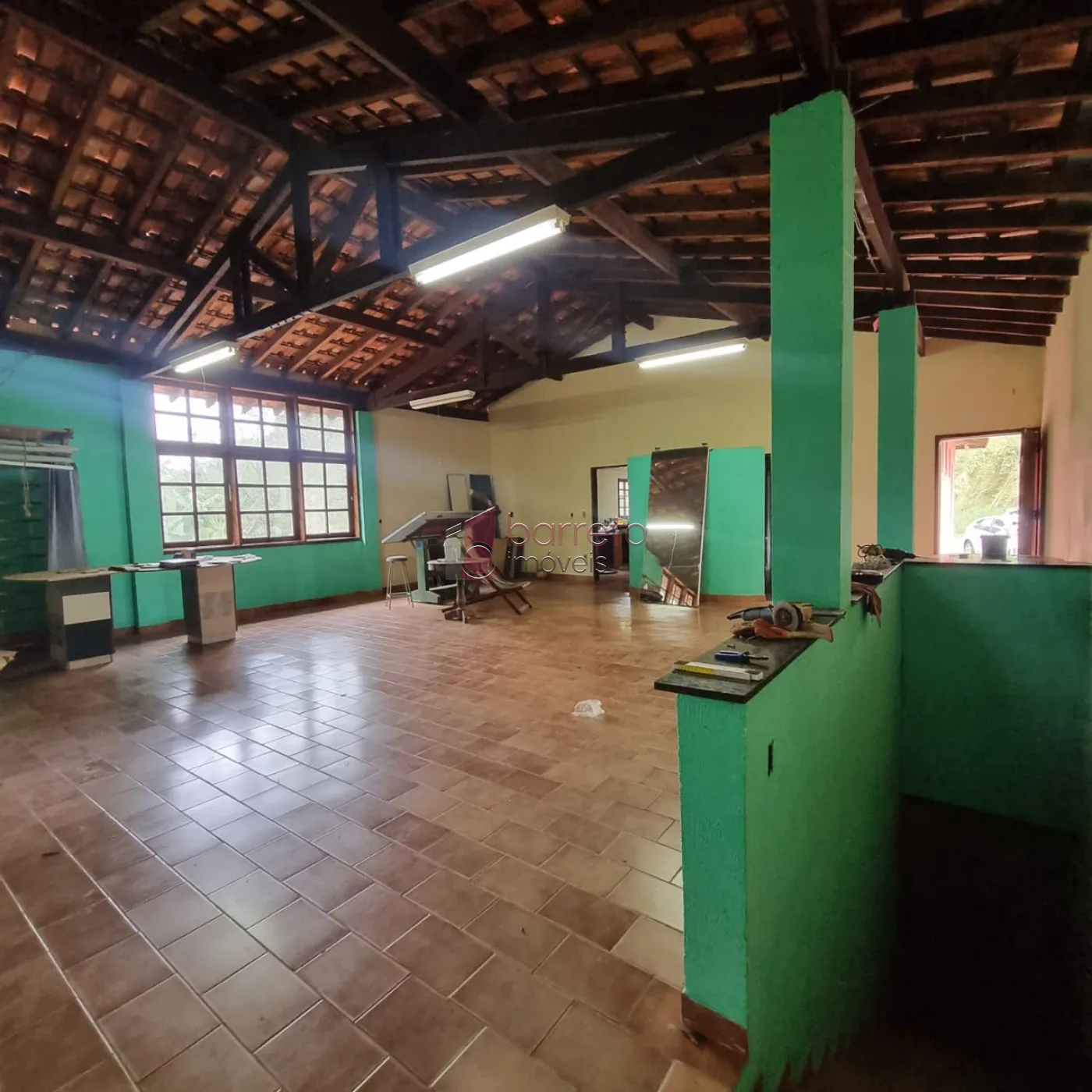SALÃO COMERCIAL À VENDA NAS IMEDIAÇÕES DO BAIRRO ENGORDADOURO – JUNDIAÍ/SP