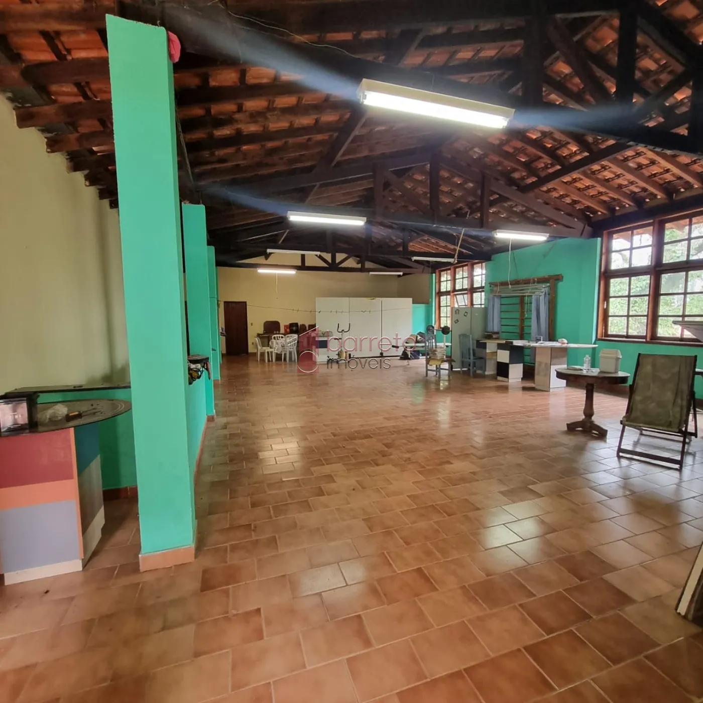 SALÃO COMERCIAL À VENDA NAS IMEDIAÇÕES DO BAIRRO ENGORDADOURO – JUNDIAÍ/SP