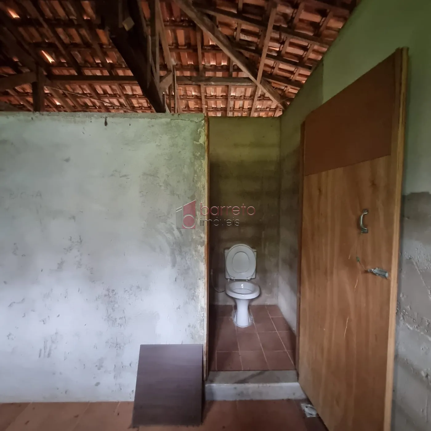 SALÃO COMERCIAL À VENDA NAS IMEDIAÇÕES DO BAIRRO ENGORDADOURO – JUNDIAÍ/SP