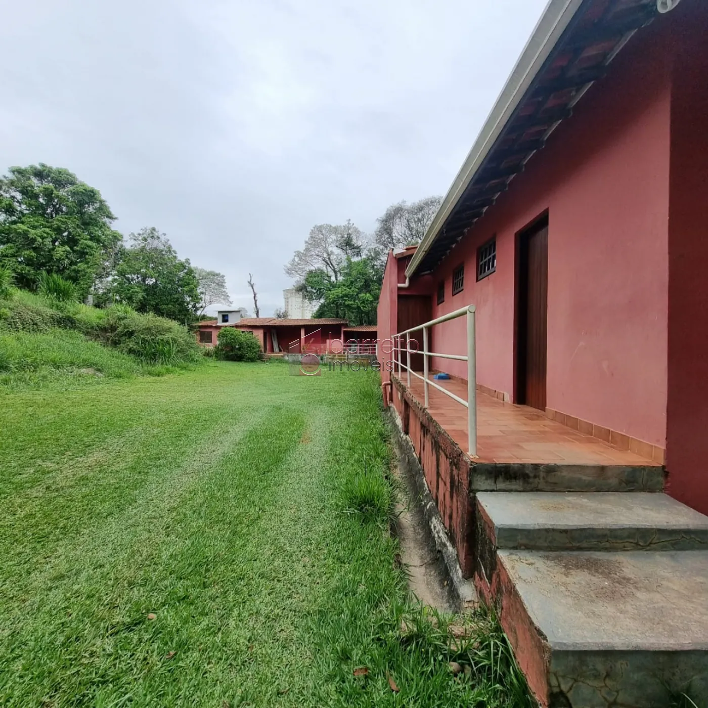 SALÃO COMERCIAL À VENDA NAS IMEDIAÇÕES DO BAIRRO ENGORDADOURO – JUNDIAÍ/SP