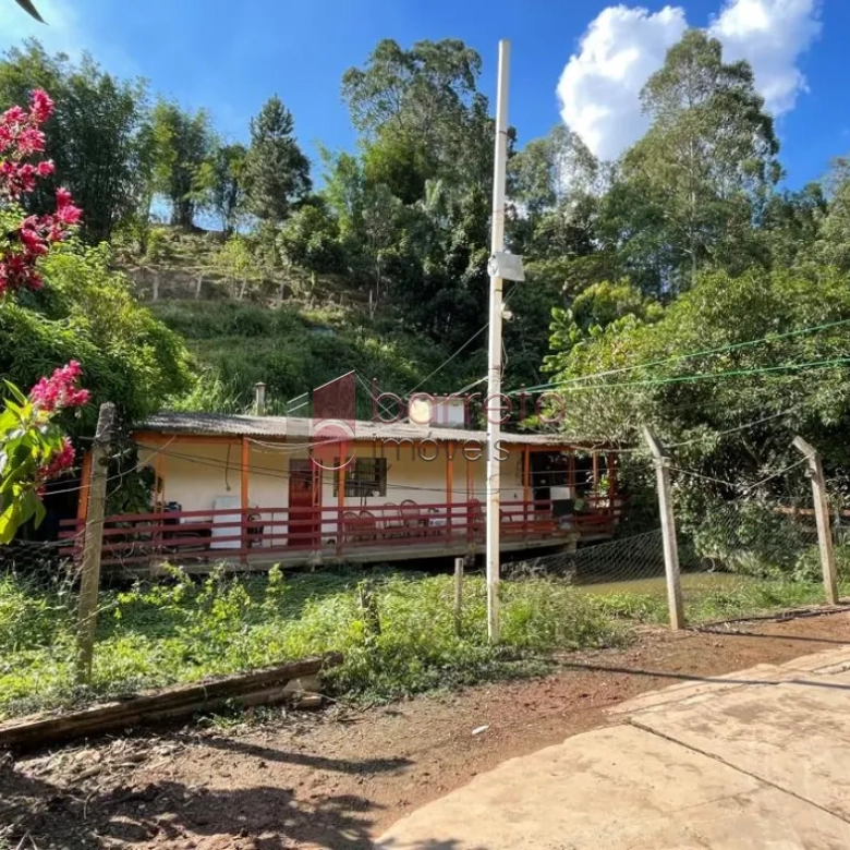 SITÍO COM 4.526 M² DE ÁREA À VENDA NO JARDIM MARAJOARA EM JUNDIAÍ/SP