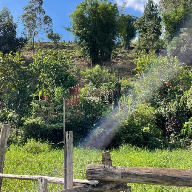 SITÍO COM 4.526 M² DE ÁREA À VENDA NO JARDIM MARAJOARA EM JUNDIAÍ/SP