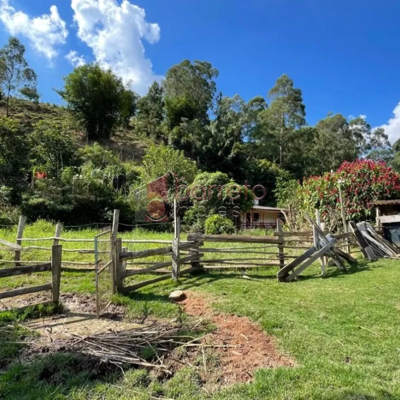 SITÍO COM 4.526 M² DE ÁREA À VENDA NO JARDIM MARAJOARA EM JUNDIAÍ/SP