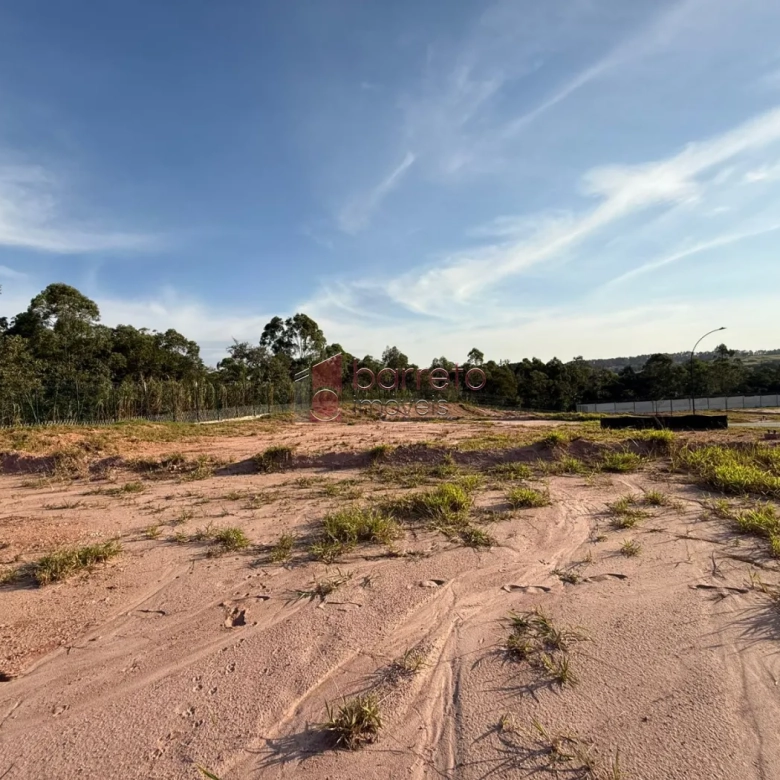 TERRENO À VENDA NO CONDOMÍNIO PORTAL DOS LAGOS EM JUNDIAÍ/SP