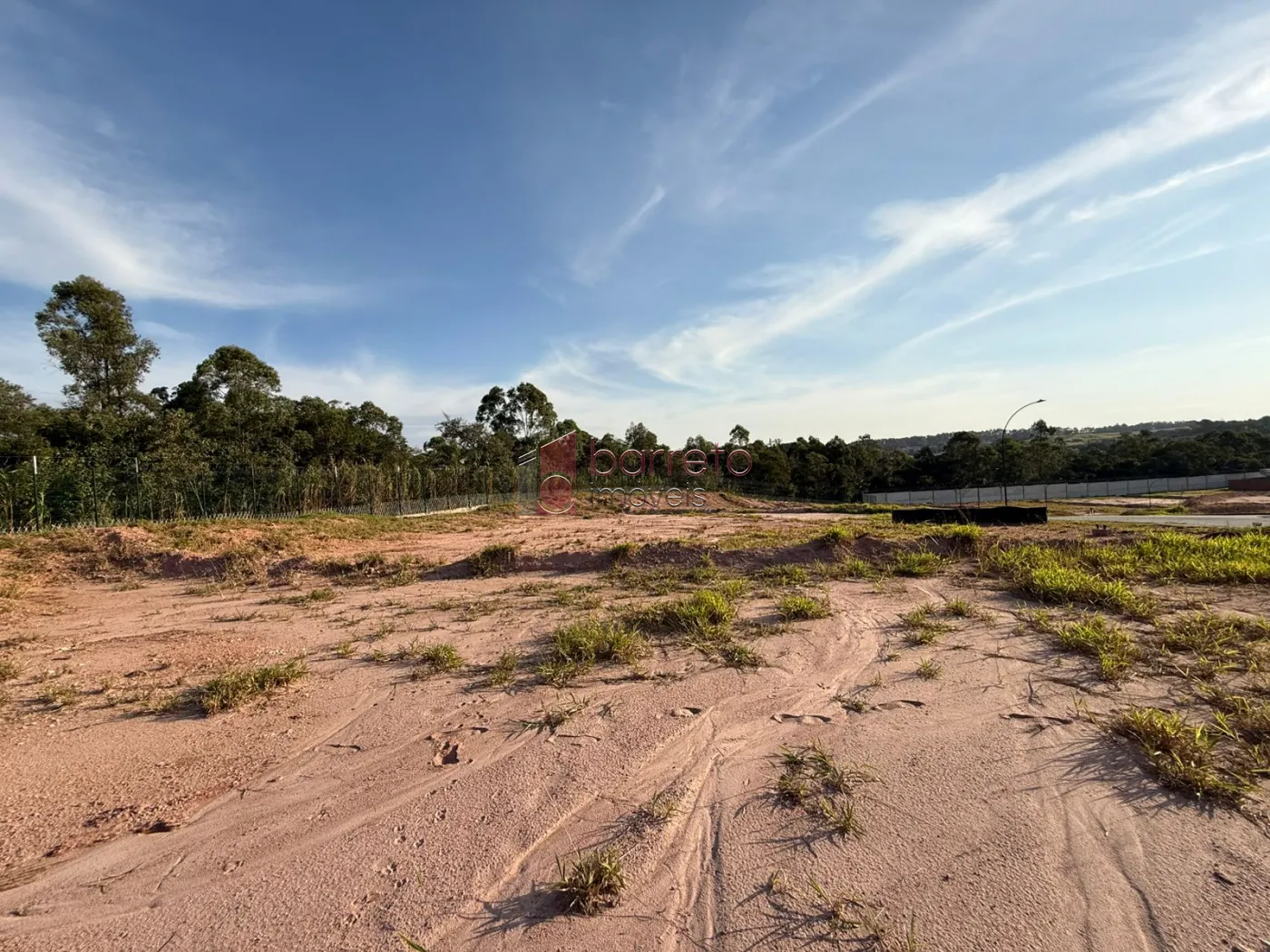 TERRENO À VENDA NO CONDOMÍNIO PORTAL DOS LAGOS EM JUNDIAÍ/SP