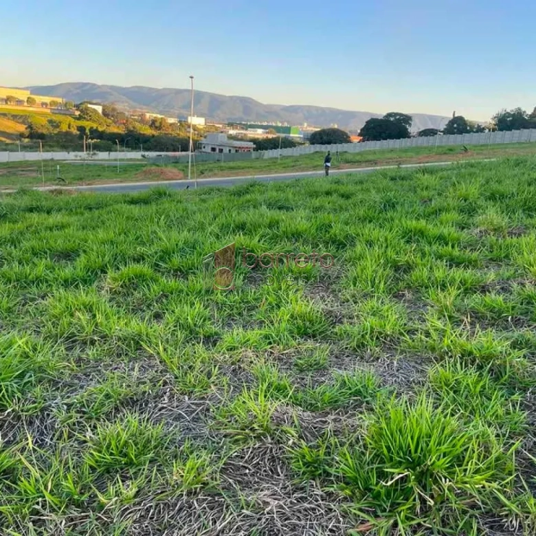 TERRENO À VENDA NO CONDOMÍNIO VILLAGGIO ENGORDADOURO EM JUNDIAÍ/SP