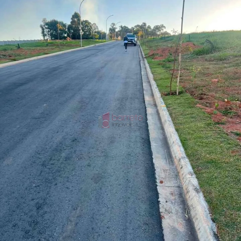 TERRENO À VENDA NO CONDOMÍNIO VILLAGGIO ENGORDADOURO EM JUNDIAÍ/SP