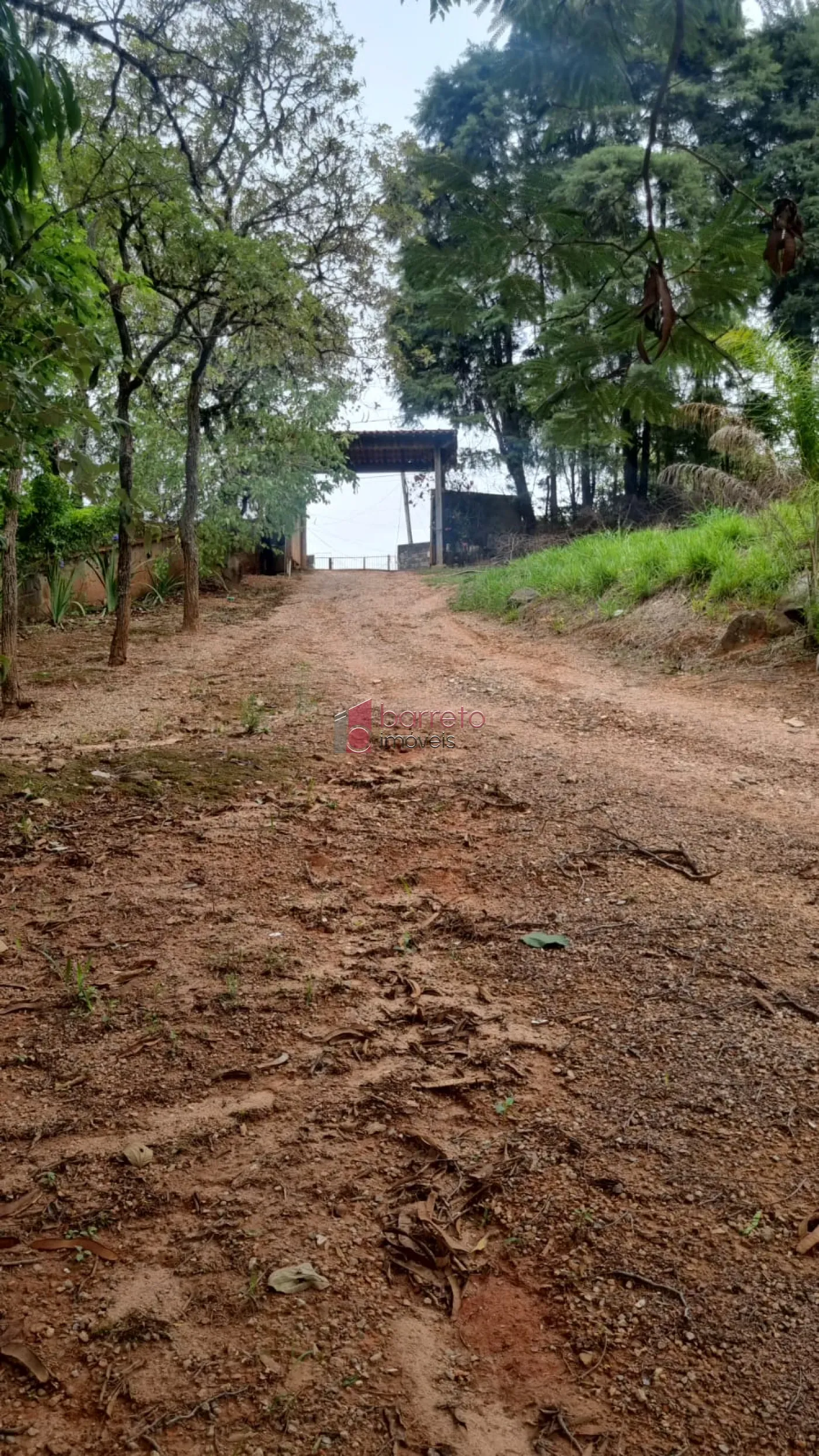 TERRENO À VENDA NAS IMEDIAÇÕES DO ENGORDADOURO EM JUNDIAÍ/SP