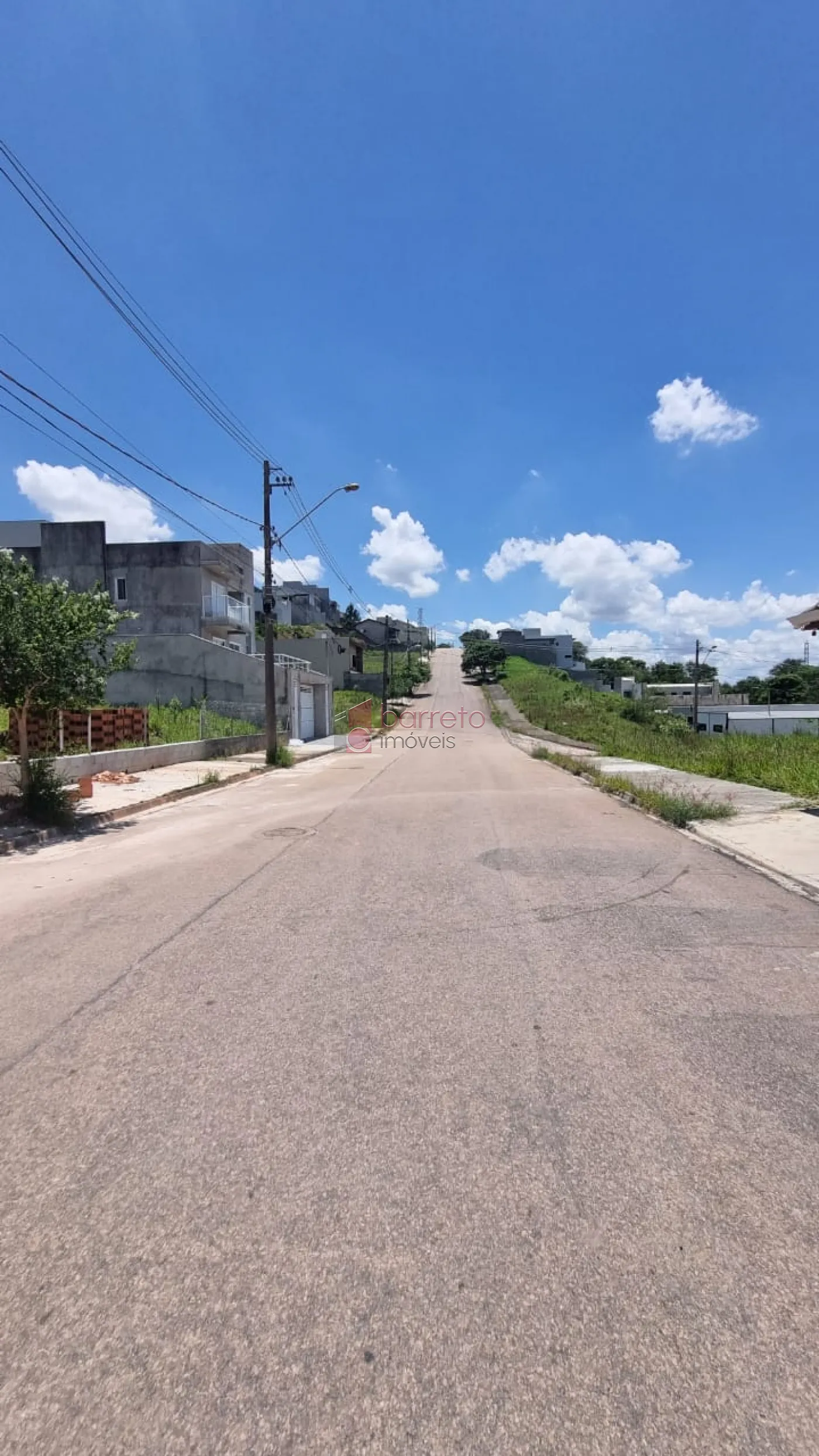 LOTE DE ESQUINA À VENDA NO LOTEAMENTO IPANEMA – JUNDIAÍ/SP