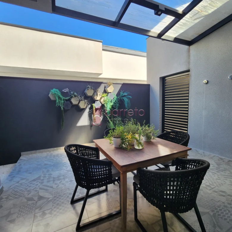 SOBRADO MOBILIADO PARA VENDA NO CONDOMÍNIO RESERVA SANTA ISABEL – LOUVEIRA/SP