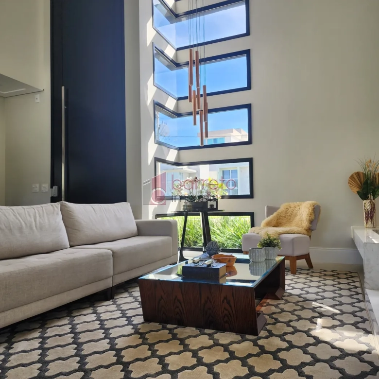 SOBRADO MOBILIADO PARA VENDA NO CONDOMÍNIO RESERVA SANTA ISABEL – LOUVEIRA/SP