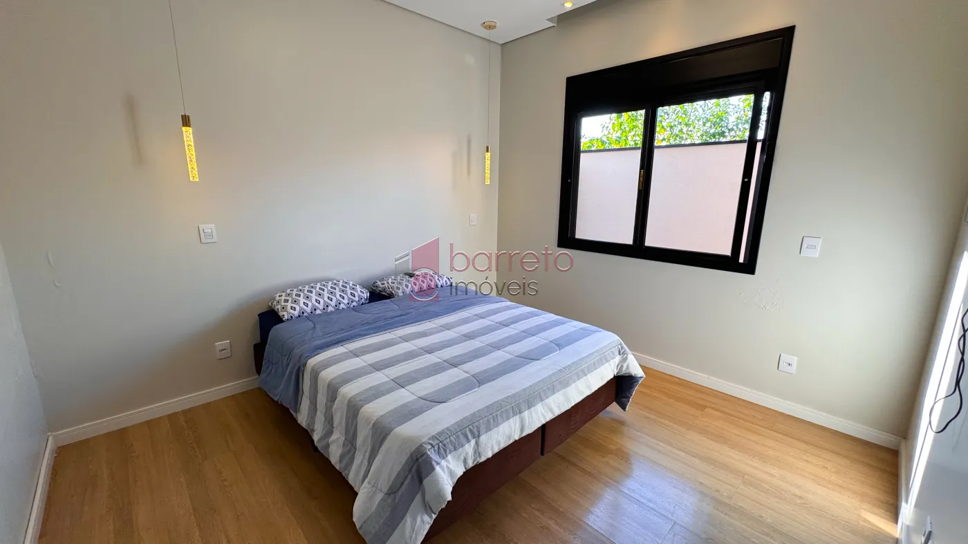 CASA TÉRREA ALTO PADRÃO À VENDA NO CONDOMÍNIO VIA CASTELLI NO CENTRO DE LOUVEIRA/SP