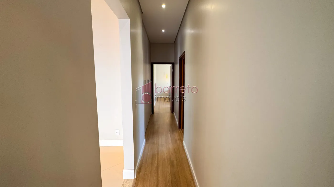 CASA TÉRREA ALTO PADRÃO À VENDA NO CONDOMÍNIO VIA CASTELLI NO CENTRO DE LOUVEIRA/SP
