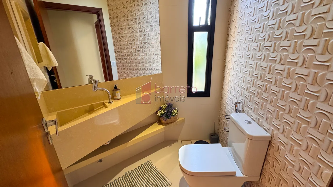 CASA TÉRREA ALTO PADRÃO À VENDA NO CONDOMÍNIO VIA CASTELLI NO CENTRO DE LOUVEIRA/SP