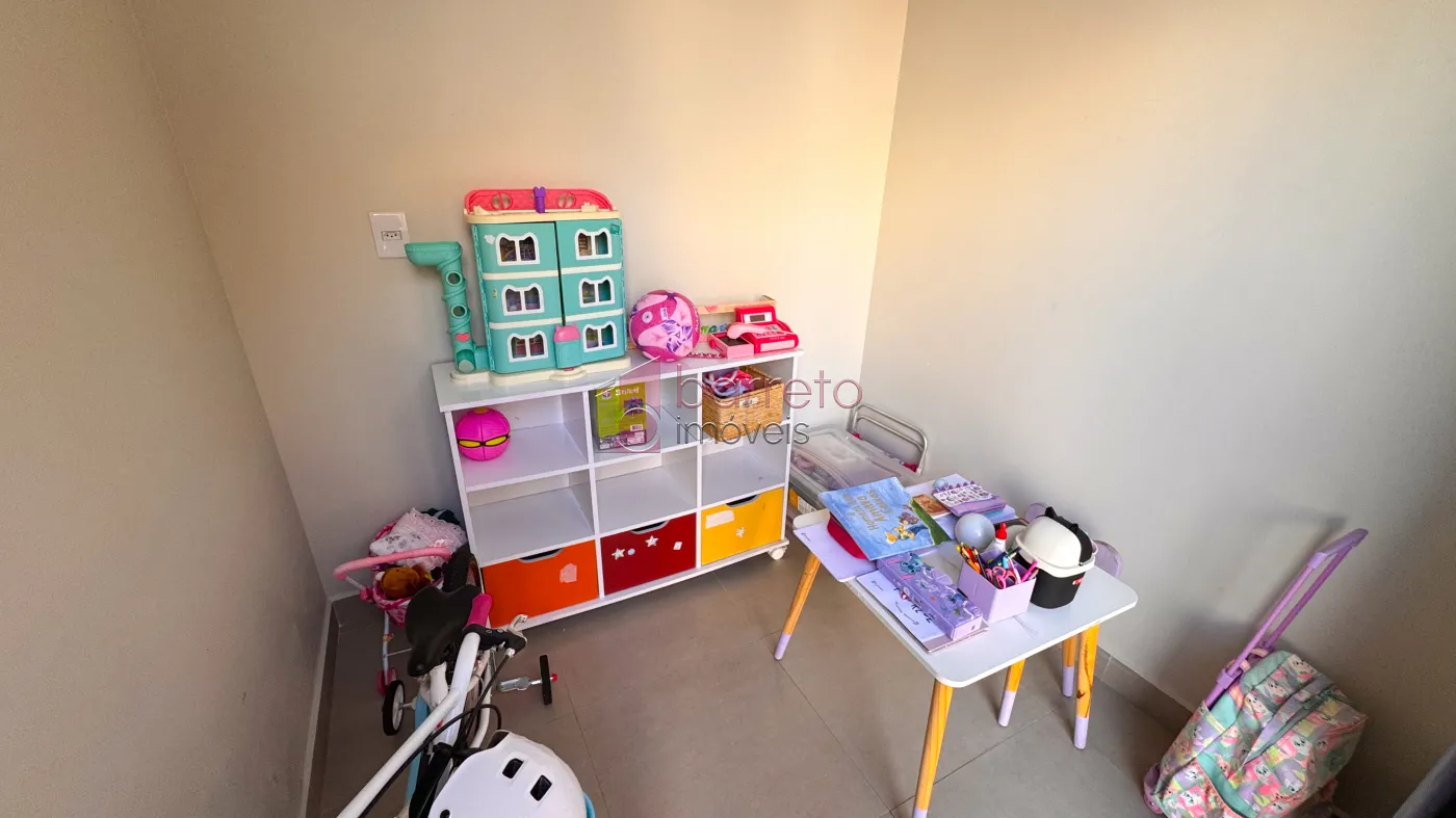 CASA TÉRREA ALTO PADRÃO À VENDA NO CONDOMÍNIO VIA CASTELLI NO CENTRO DE LOUVEIRA/SP