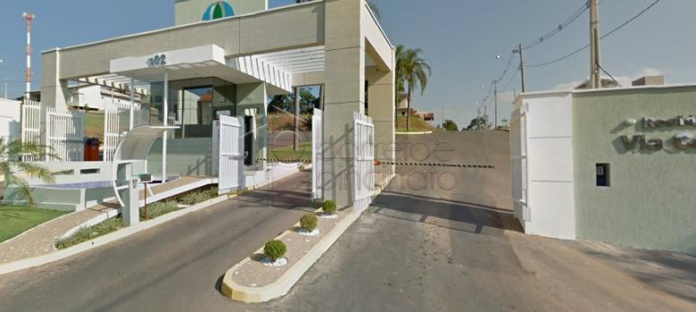 CASA TÉRREA ALTO PADRÃO À VENDA NO CONDOMÍNIO VIA CASTELLI NO CENTRO DE LOUVEIRA/SP