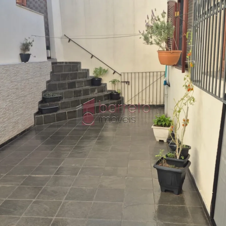 CASA À VENDA NO JARDIM CRUZ ALTA EM VÁRZEA PAULISTA/SP