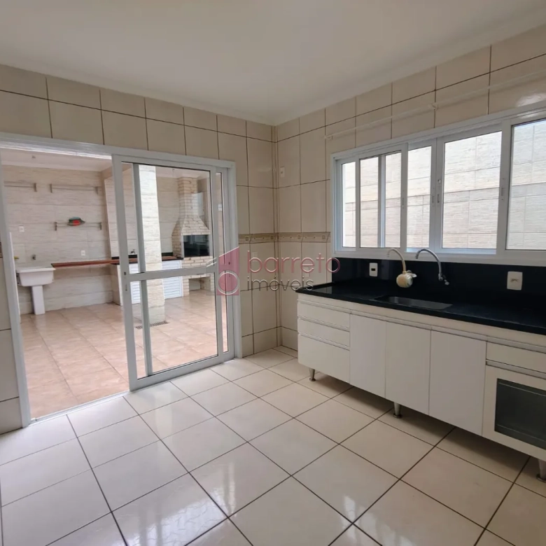 SOBRADO À VENDA NA VILA TUPI – VÁRZEA PAULISTA/SP