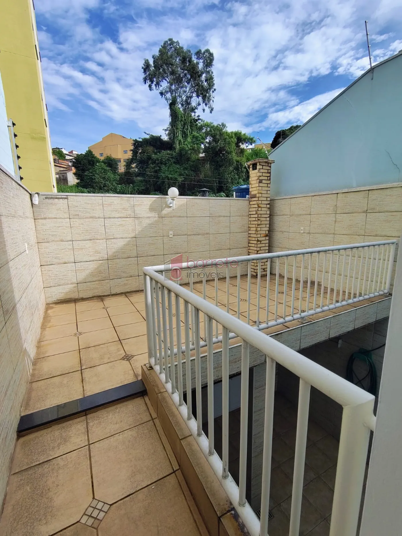 SOBRADO À VENDA NA VILA TUPI – VÁRZEA PAULISTA/SP
