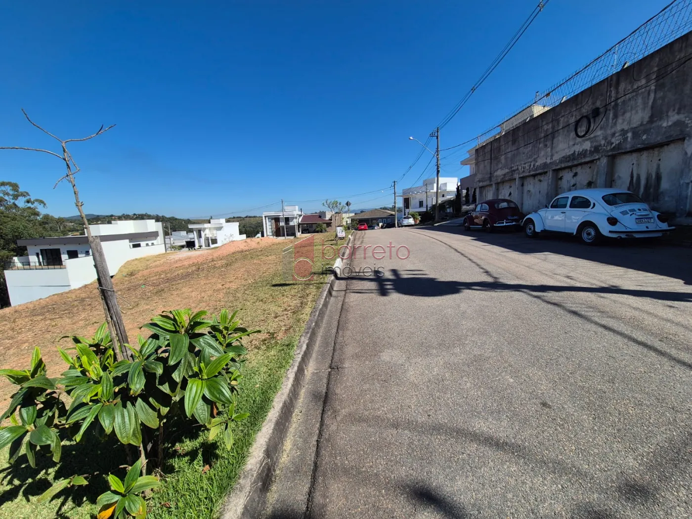 TERRENO À VENDA NO CONDOMÍNIO LAGUNA – VÁRZEA PAULISTA/SP