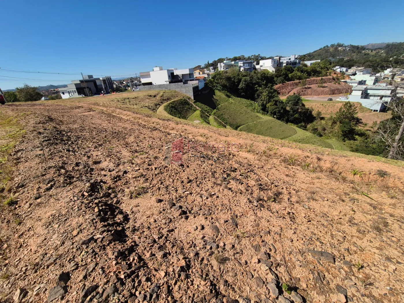 TERRENO À VENDA NO CONDOMÍNIO LAGUNA – VÁRZEA PAULISTA/SP