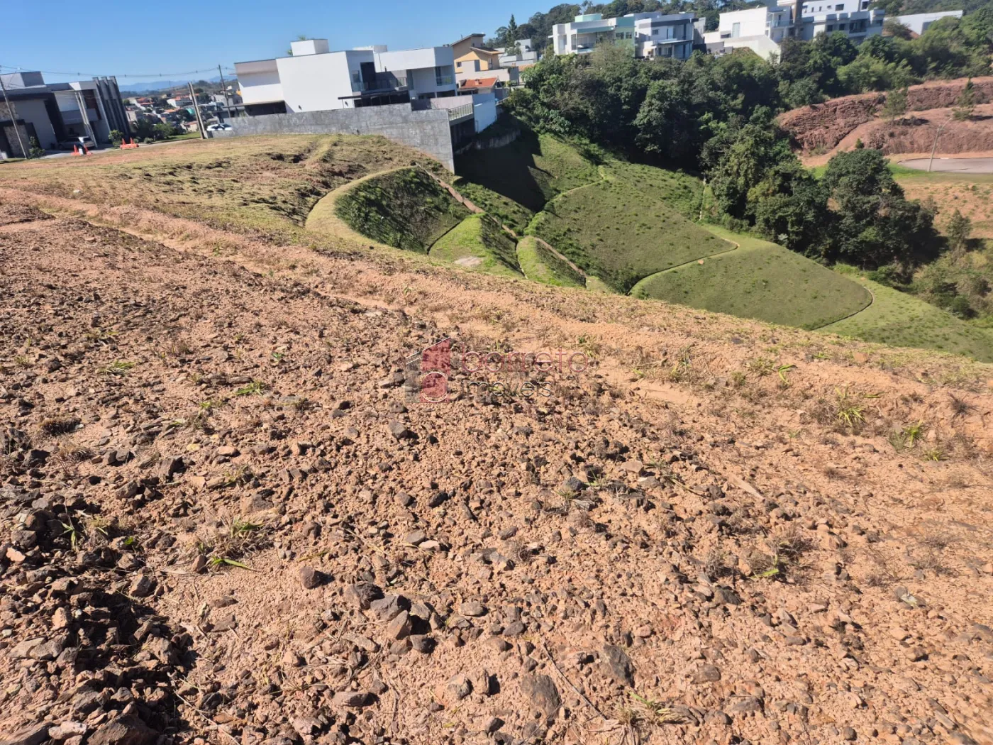 TERRENO À VENDA NO CONDOMÍNIO LAGUNA – VÁRZEA PAULISTA/SP