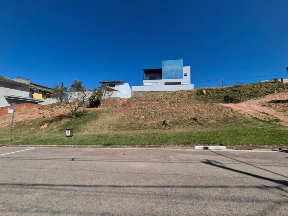 TERRENO À VENDA NO CONDOMÍNIO LAGUNA – VÁRZEA PAULISTA/SP