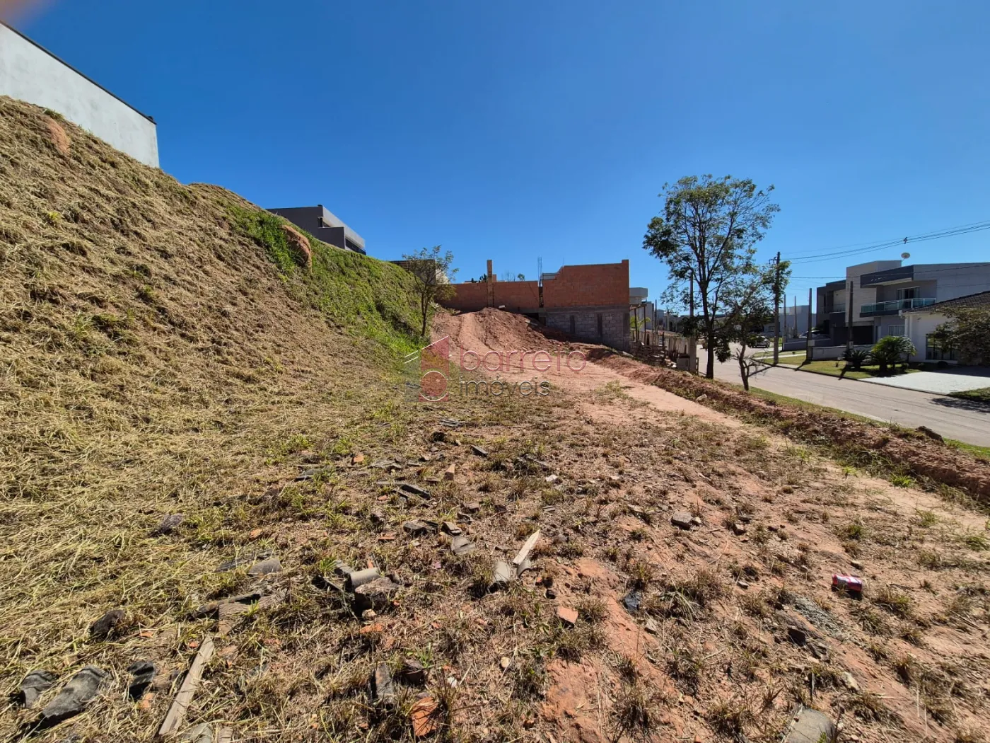 TERRENO À VENDA NO CONDOMÍNIO LAGUNA – VÁRZEA PAULISTA/SP