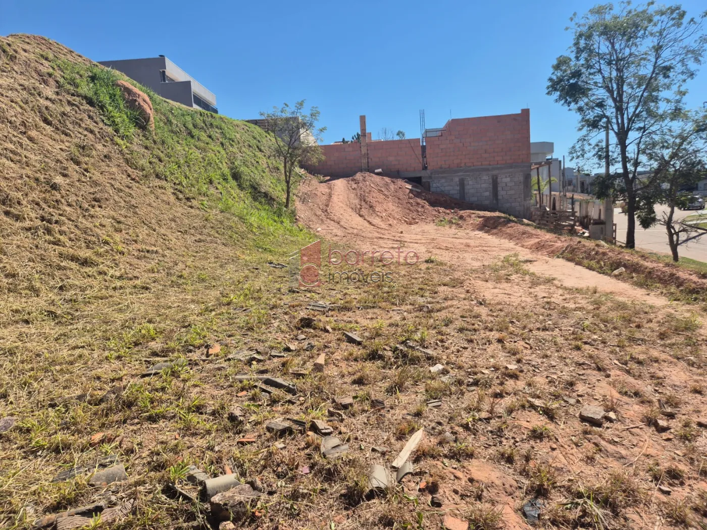 TERRENO À VENDA NO CONDOMÍNIO LAGUNA – VÁRZEA PAULISTA/SP